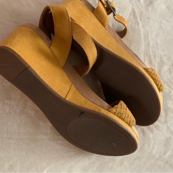 💛Lucky Brand Yellow Suede Sandals💛 - Picture 7 of 7